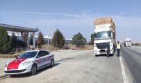 Jandarma Ekiplerinden 14 Ilçede Es Zamanli Trafik Denetimi