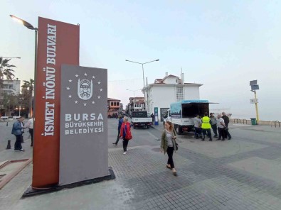 Bursa Büyüksehir Belediyesi'nden CHP'li Mudanya Belediyesi'ne Tabela Elestirisi