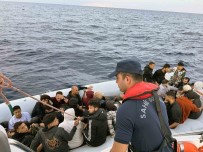 Datça'da 49 Düzensiz Göçmen Kurtarildi, 60 Göçmen Yakalandi