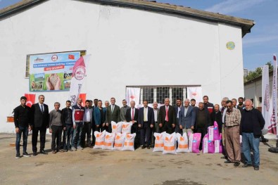 Elazig'da Bin 250 Çiftçiye 1.8 Milyon Liralik Yem Bitkisi Dagitildi