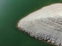 Kars Karakurt Baraji Gölü 50 Metre Çekildi