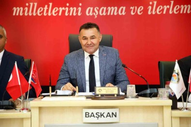 Alanya'nin 'Ulasim Master Plani' Meclis Üyelerine Tanitildi