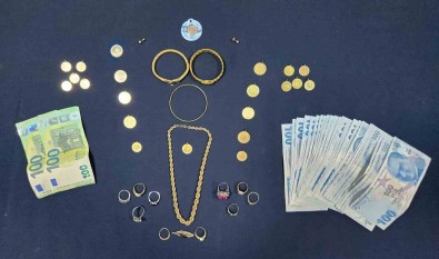 Baskent'te Kendilerini Polis Ve Savci Olarak Tanitarak 250 Bin TL'lik Vurgun Yapan 4 Sahis Yakalandi