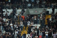 Besiktas Tribünlerinde 'Yönetim Istifa' Sesleri