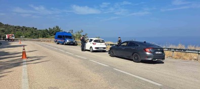 Il Jandarma Komutanligindan 'Huzur' Uygulamasi Açiklamasi 1'I PKK'li 35 Kisi Yakalandi