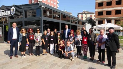 Kartal'da 7. Uluslararasi Kadin Siiri Festivali Feministanbul Öncesi Lansman Düzenlendi