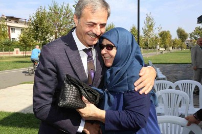 Serdivan Belediyesi Yaslilarin Yaninda