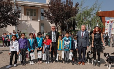 Sincan'da Sevimli Dostlara Özel 'Pati Park' Açildi