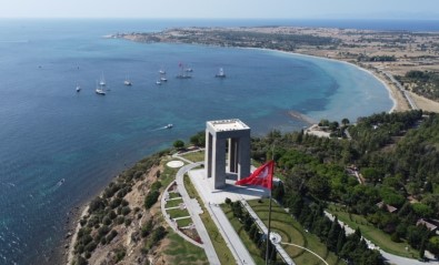 Yelkenliler, Cumhuriyet'in 100'Üncü Yilinda Sehitler Abidesi'ni Selamladi