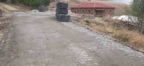 Bitlis'te Köy Yollarina Kilitli Parke Tasi Dösendi