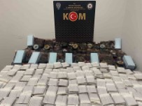 TEM'de Operasyon Düzenlenen Araçtan 245 Kilo Kaçak Tütün Çikti