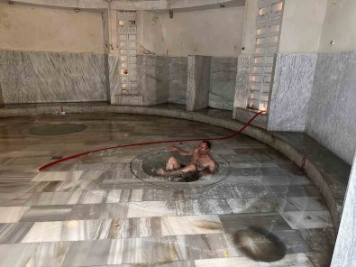 5 Derece Sicakligiyla Dikkat Çeken Sifali Suya Yogun Ilgi