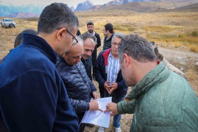 Vali Çelik, Su Sorunu Çözümü Için 3 Bin 500 Rakimda