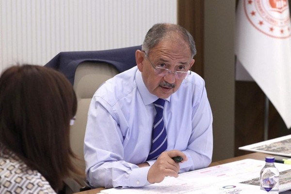 Deprem evleri müjdesi! Bakan Özhaseki: 200 bin konutu teslim edeceğiz