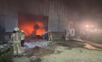 Çatalca'da Fabrika Deposu Alev Alev Yaniyor