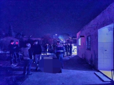 Milas'ta Miras Kavgasi Açiklamasi 28 Yasindaki Genç, Amcasi Tarafindan Silahla Vurularak Öldürüldü