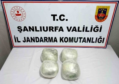 Yolcu Otobüsünde 5 Kilo Esrar Ele Geçirildi