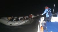 Yunan Unsurlarinca Ölüme Terk Edilen 77 Kaçak Göçmen Kurtarildi, Yurt Disina Kaçmaya Çalisan 1 Kisi Yakalandi