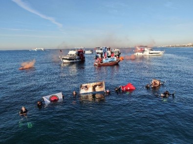 Atatürk, Maltepe'de Saygi Zinciri Ve Dalisi Ile Anildi