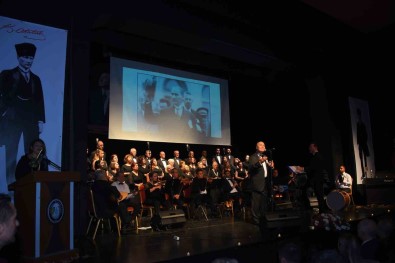 Atatürk, Salihli'de Sevdigi Sarkilarla Anildi