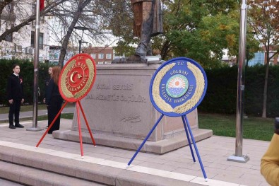 Gölbasi'nda 10 Kasim Anma Programi Düzenlendi