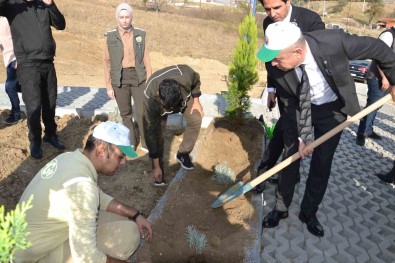 Kesan'da 500 Fidan Toprakla Bulusturuldu