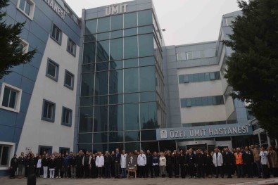 Özel Ümit Hastaneleri'nde Ata'ya Saygi Durusu