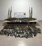 Karaman'da Jandarmanin Denetimlerinde Mini Cephanelik Ele Geçirildi