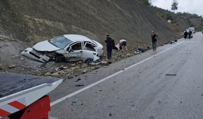 Burdur'da 3 Araçli Zincirleme Kaza Açiklamasi 5 Yarali
