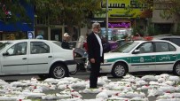 Israil Saldirilarinda Hayatlarini Kaybeden Filistinli Çocuklarin Sembolik Cenazeleri Iran'da Meydana Dizildi
