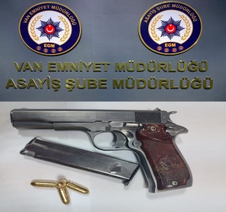Van'da Degisik Suçlardan 15 Kisi Tutuklandi