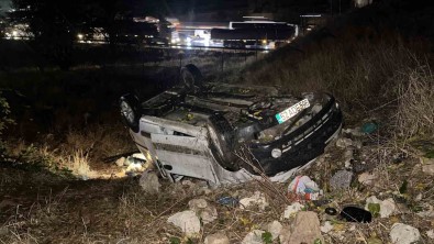 Gaziantep'te Otomobil Sarampole Yuvarlandi Açiklamasi 3'Ü Agir 5 Yarali