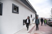 Pursaklar Belediye Baskani Çetin, Yapimi Devam Eden Spor Salonunda Incelemelerde Bulundu