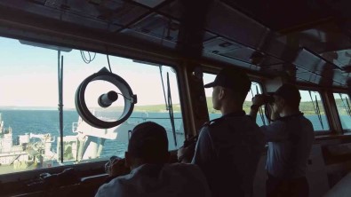 (Düzeltme) Deniz Harp Okulu'nda Bot Ve Yelkenli Teknelerle Egitim