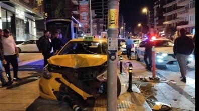 Kadiköy'de Alkollü Sürücü Dehset Saçti Açiklamasi 1 Agir Yarali