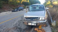 Mentese'de Trafik Kazasi Açiklamasi 3 Yarali