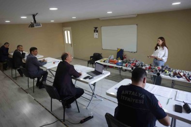 Antalya Büyüksehir Itfaiye Teskilatini Güçlendiriyor