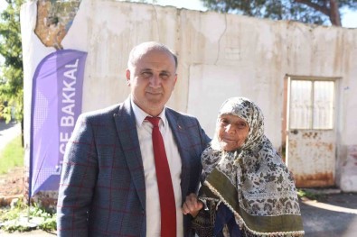 Incirliova Belediyesi Ekim Ayinda 445 Evi Ziyaret Etti