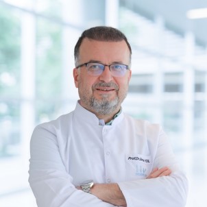 '50 Yas Üzeri Kisilerde Düzenli Olarak Kolonoskopi Yaptirilmali'