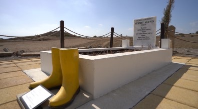 Baris Manço'nun Sari Çizmeli Mehmet Agasi Unutturulmayacak