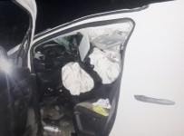 Malatya'da Otomobil Sarampole Uçtu Açiklamasi 1 Ölü, 1 Yarali