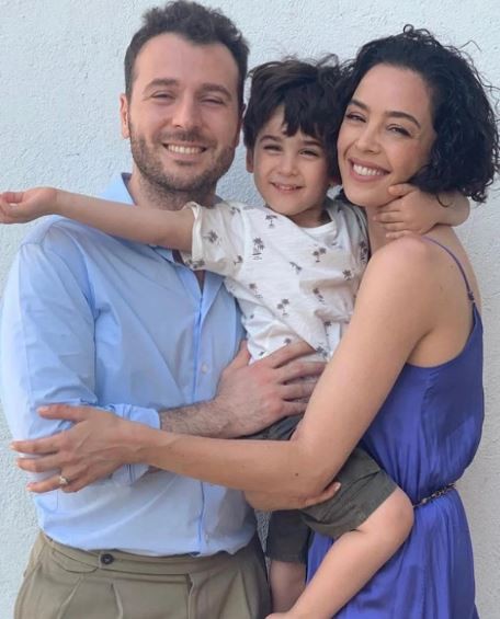 Azra Akın yeniden hamile!