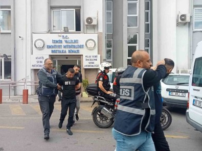 Izmir'de Kuyumcudan 3 Milyonluk Soygun Yapan 4 Zanli Tutuklandi