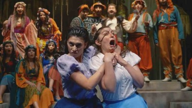 Kayseri Devlet Tiyatrosu Ilk 5 Oyunda Kapali Gise