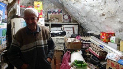 35 Yillik Bakkal, Süper Marketlere Karsi Ayakta Kalma Mücadelesi Veriyor