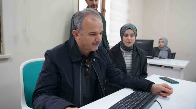 Kilinç, 153 Çagri Merkezinde Çagrilari Cevapladi