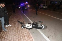 Otomobille Çarpisan Motosikletin Sürücüsü Yaralandi