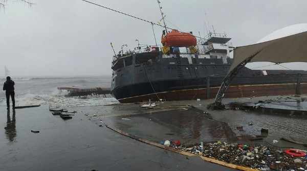 Bakan Yerlikaya duyurdu: Zonguldak'ta kaybolan Türk gemisi battı, 12 mürettebat ile irtibat kurulamadı