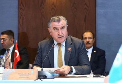 Gençlik ve Spor Bakanı Osman Aşkın Bak açıkladı: Öğrenci yurtlarındaki asansörlere karekod