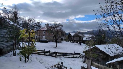 Sinop'a Mevsiminin Ilk Kari Düstü